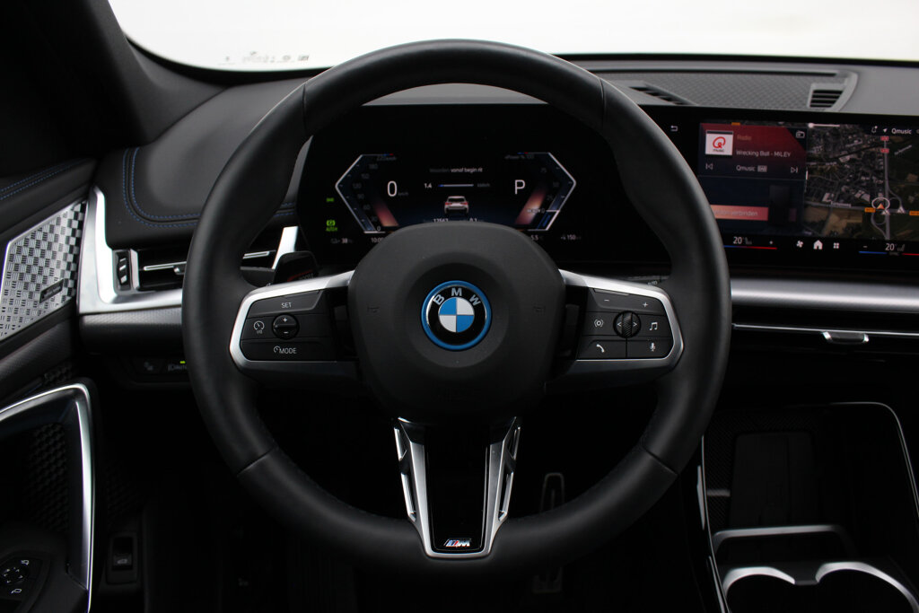 BMW iX1 3