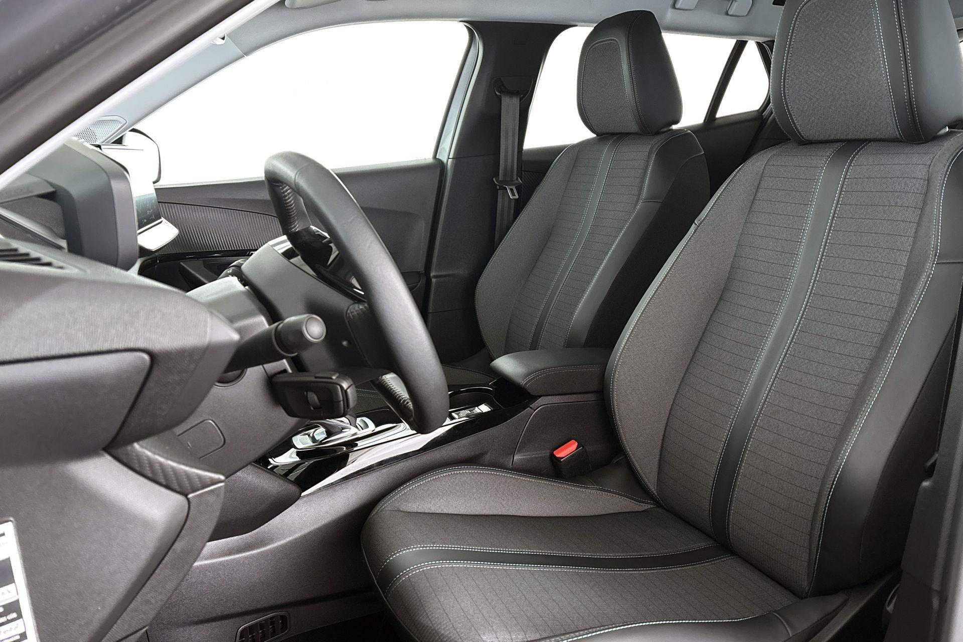 Peugeot e-2008