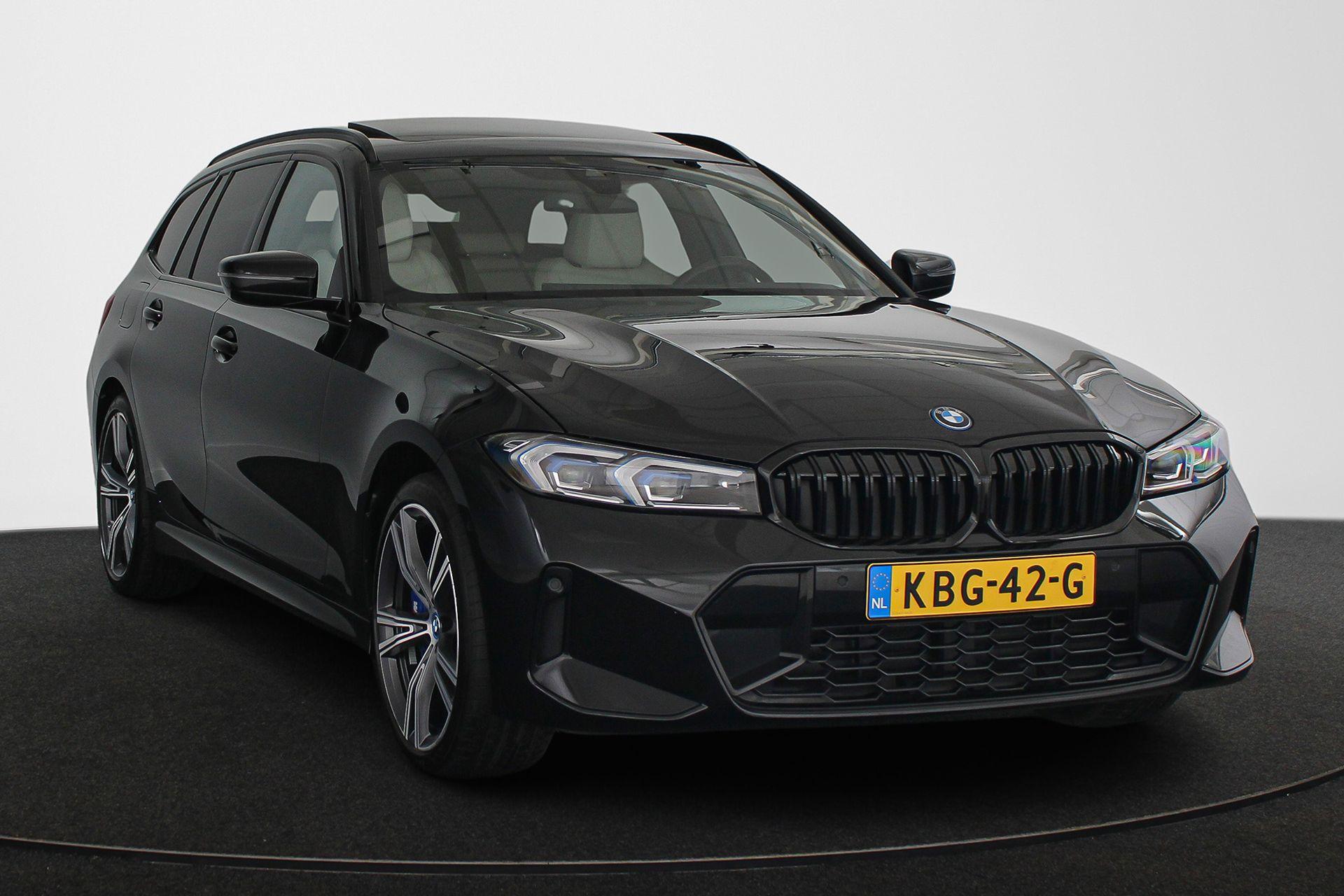 BMW 3 Serie Touring 330e xDrive - Afbeelding 2