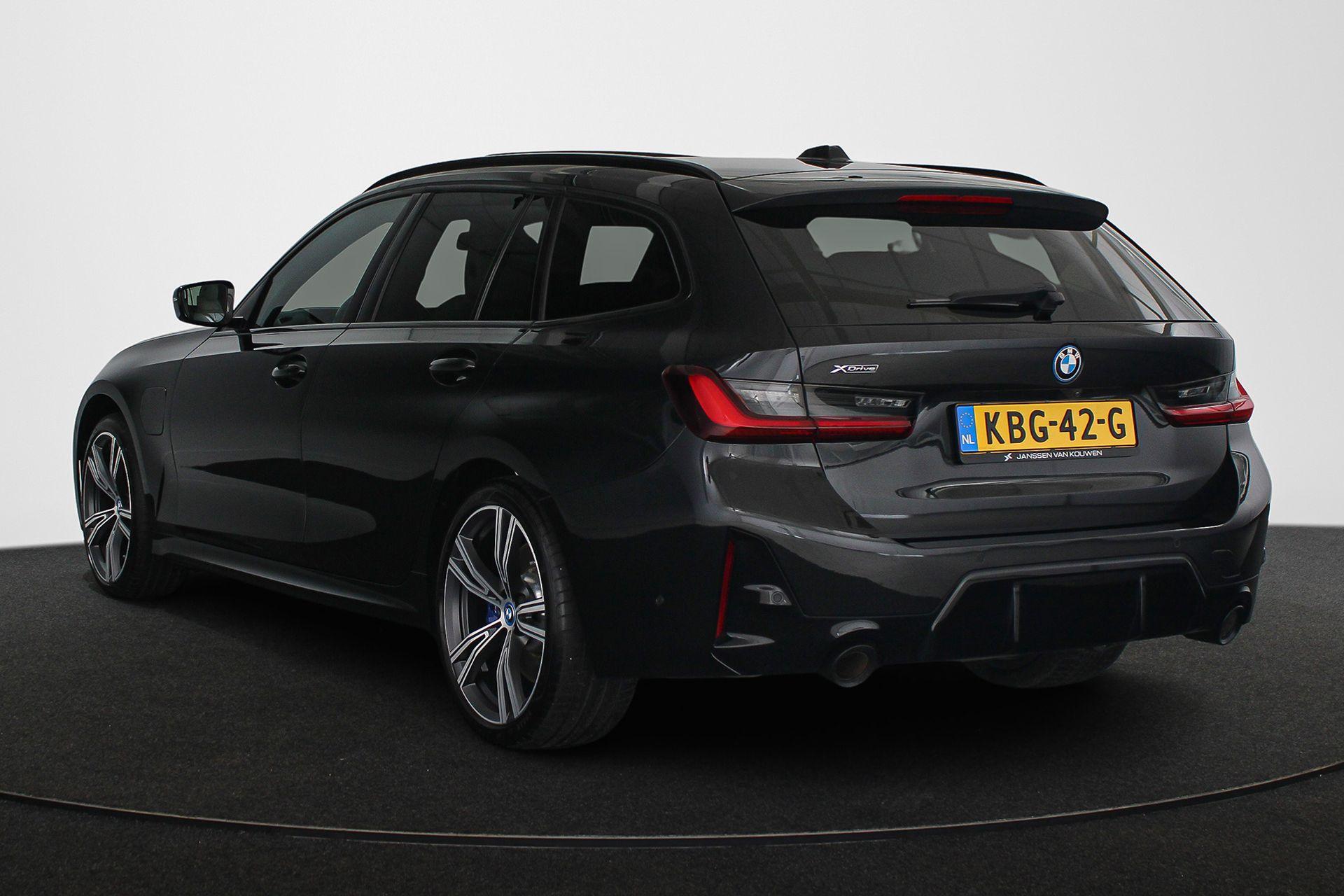 BMW 3 Serie Touring 330e xDrive - Afbeelding 4