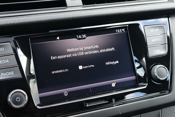 Apple Carplay/Android Auto