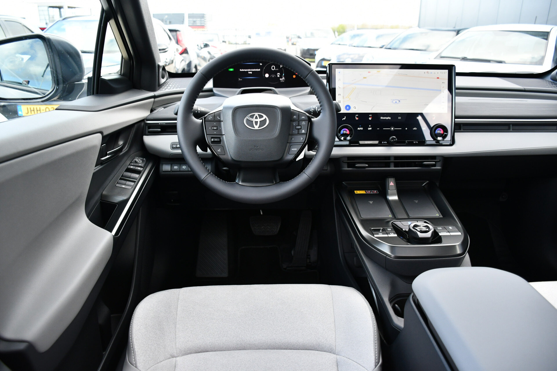 Toyota  C-HR+ Executive AWD 77 kWh Automaat 343pk - Afbeelding 2