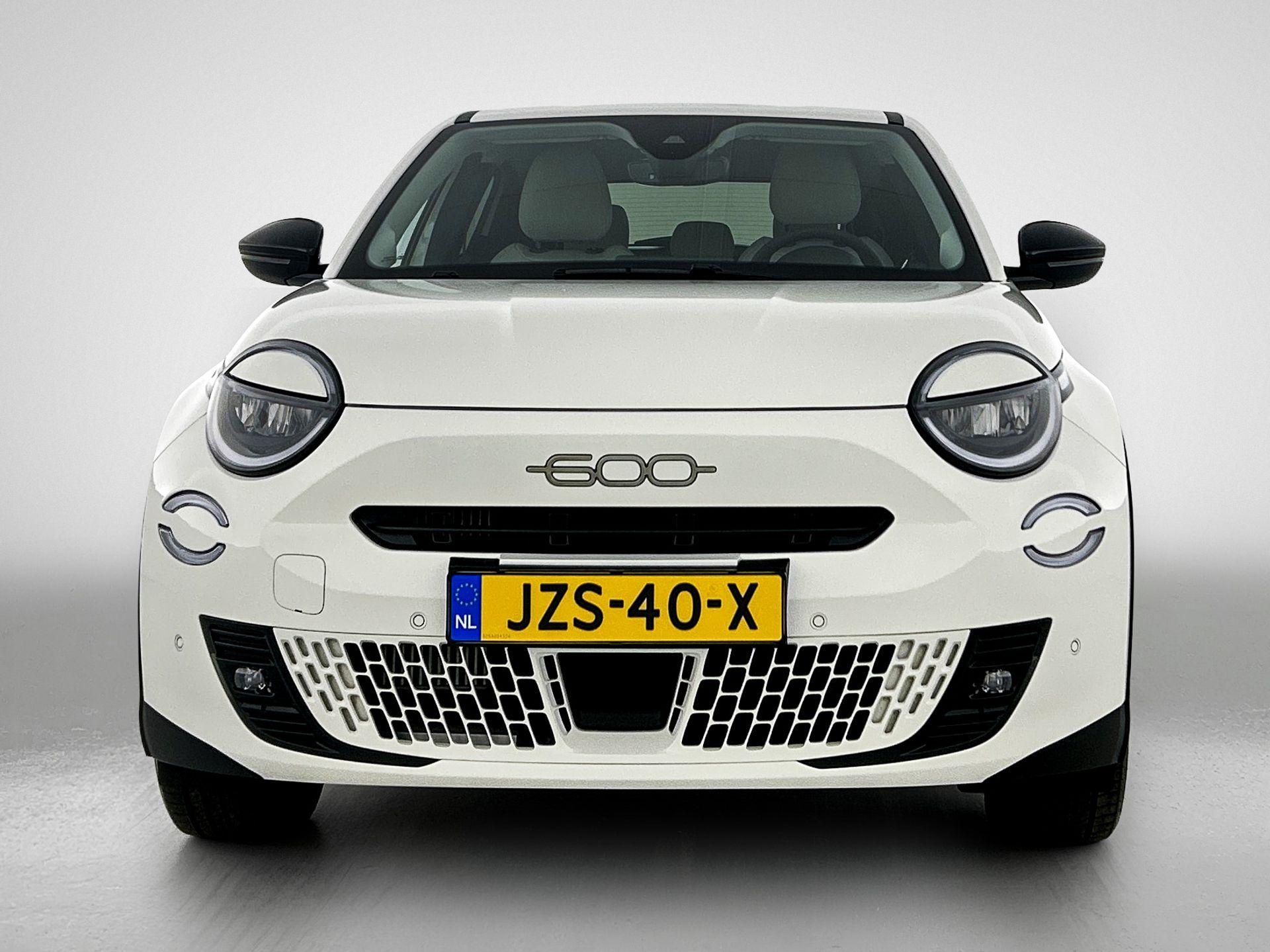 Fiat 600 1.2 Hybrid La Prima 110pk Automaat - Afbeelding 4