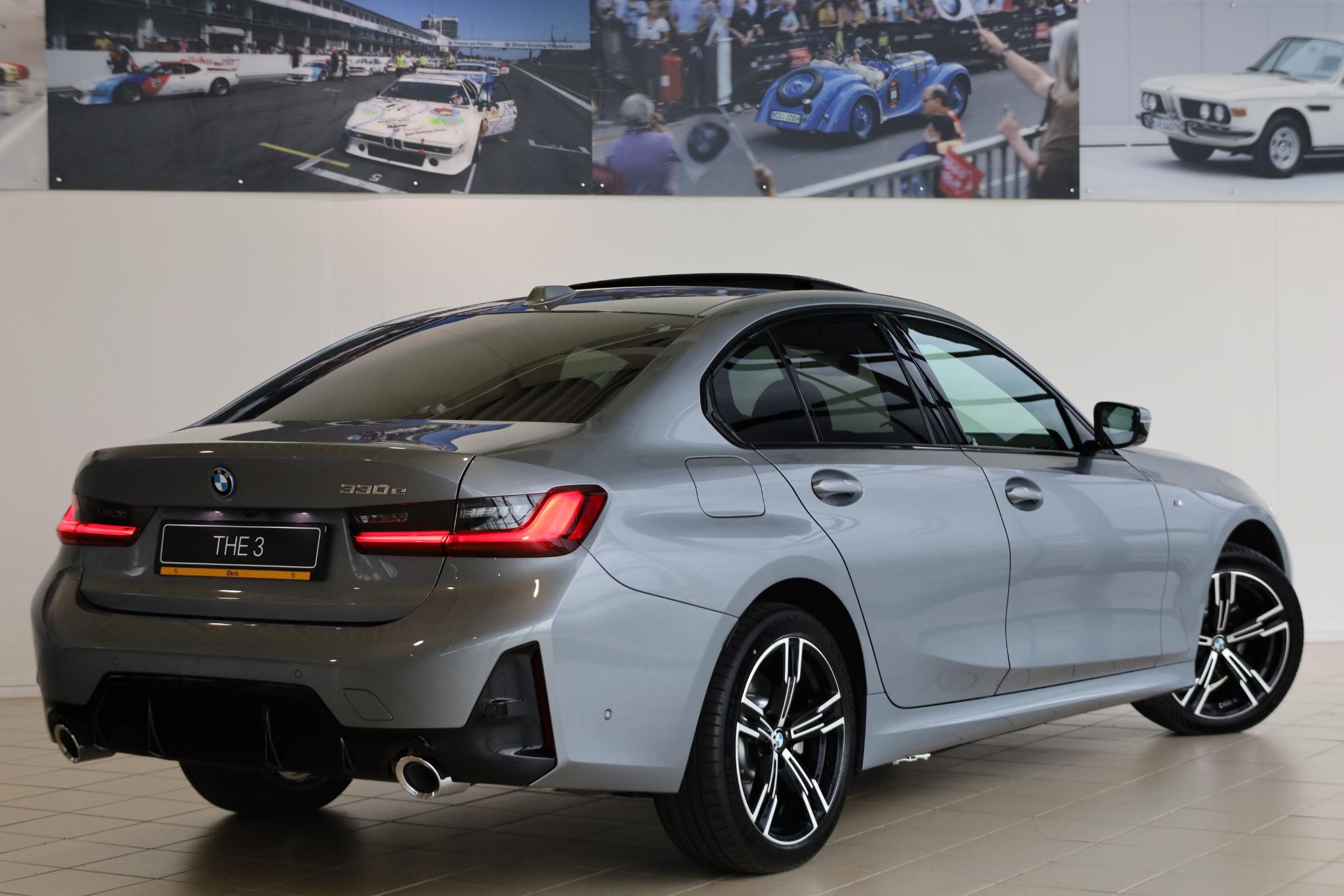 BMW 3 Serie 330e M Sport Edition - Afbeelding 2