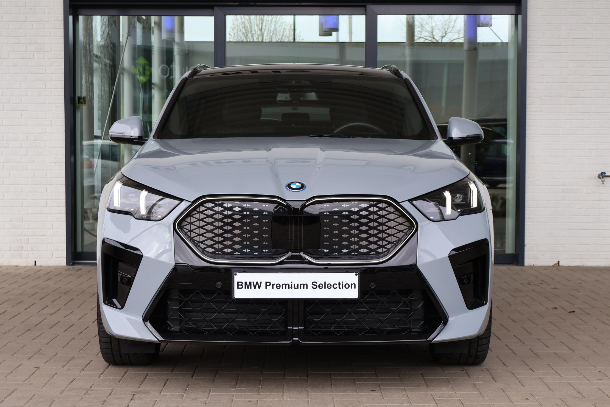 BMW iX2 eDrive20 67 kWh - Afbeelding 3