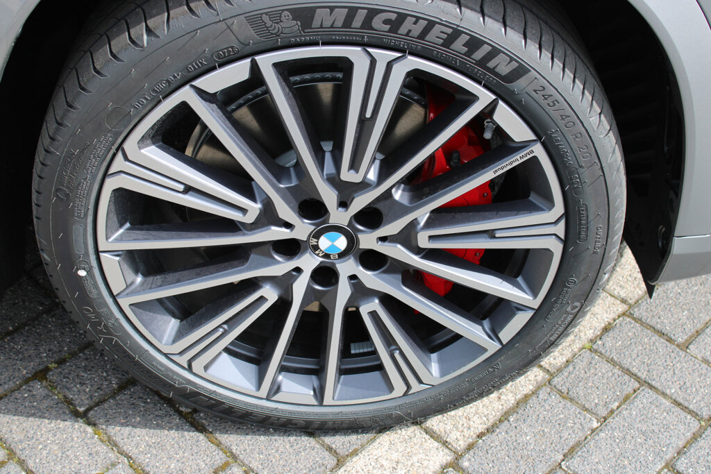 BMW X1 13