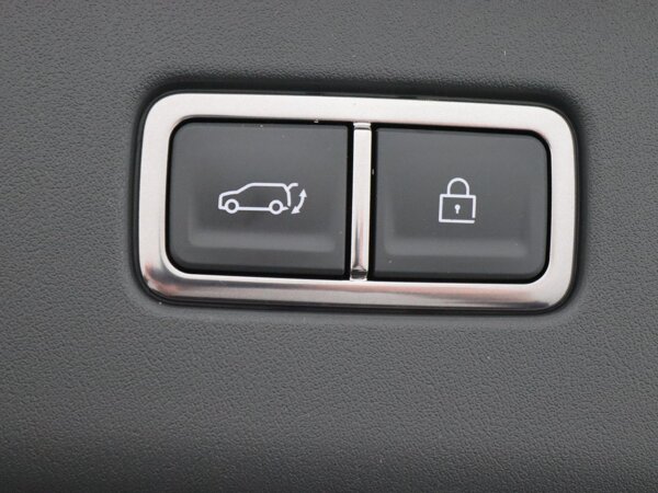 elektrisch bedienbare achterklep met sensorsturing elektrisch bedienbare achterklep met sensorsturing