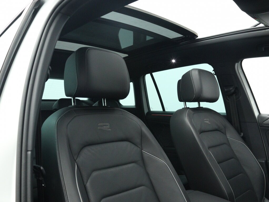 Volkswagen Tiguan 1.4 TSI eHybrid 245PK R-Line Business+ | Panoramadak | Leder | C - Afbeelding 3