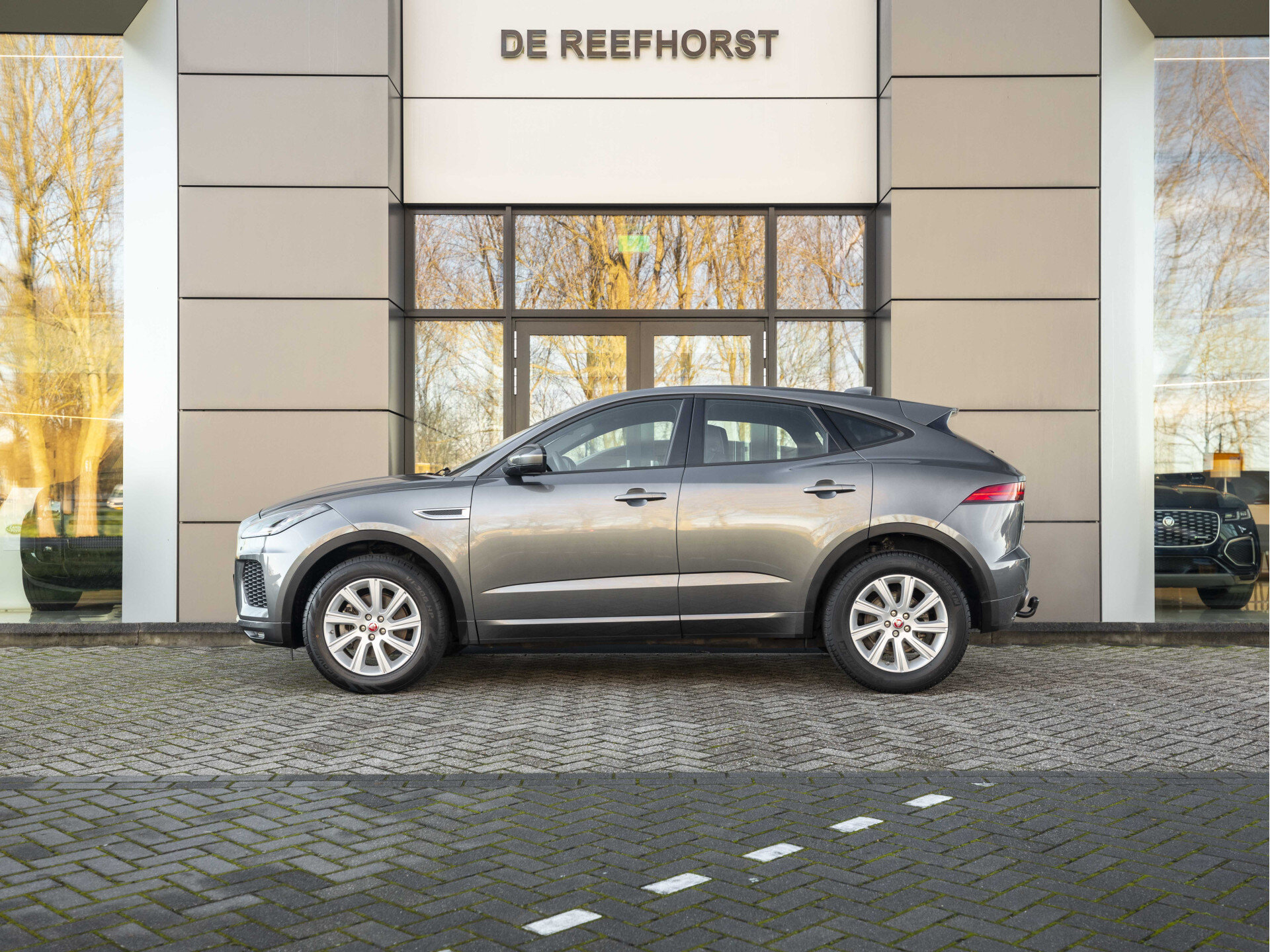 Jaguar E-PACE D150 R-Dynamic - Afbeelding 2
