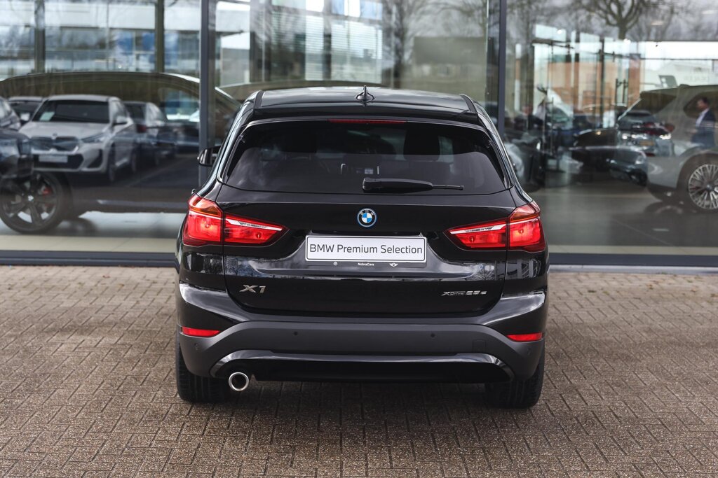 BMW X1 6
