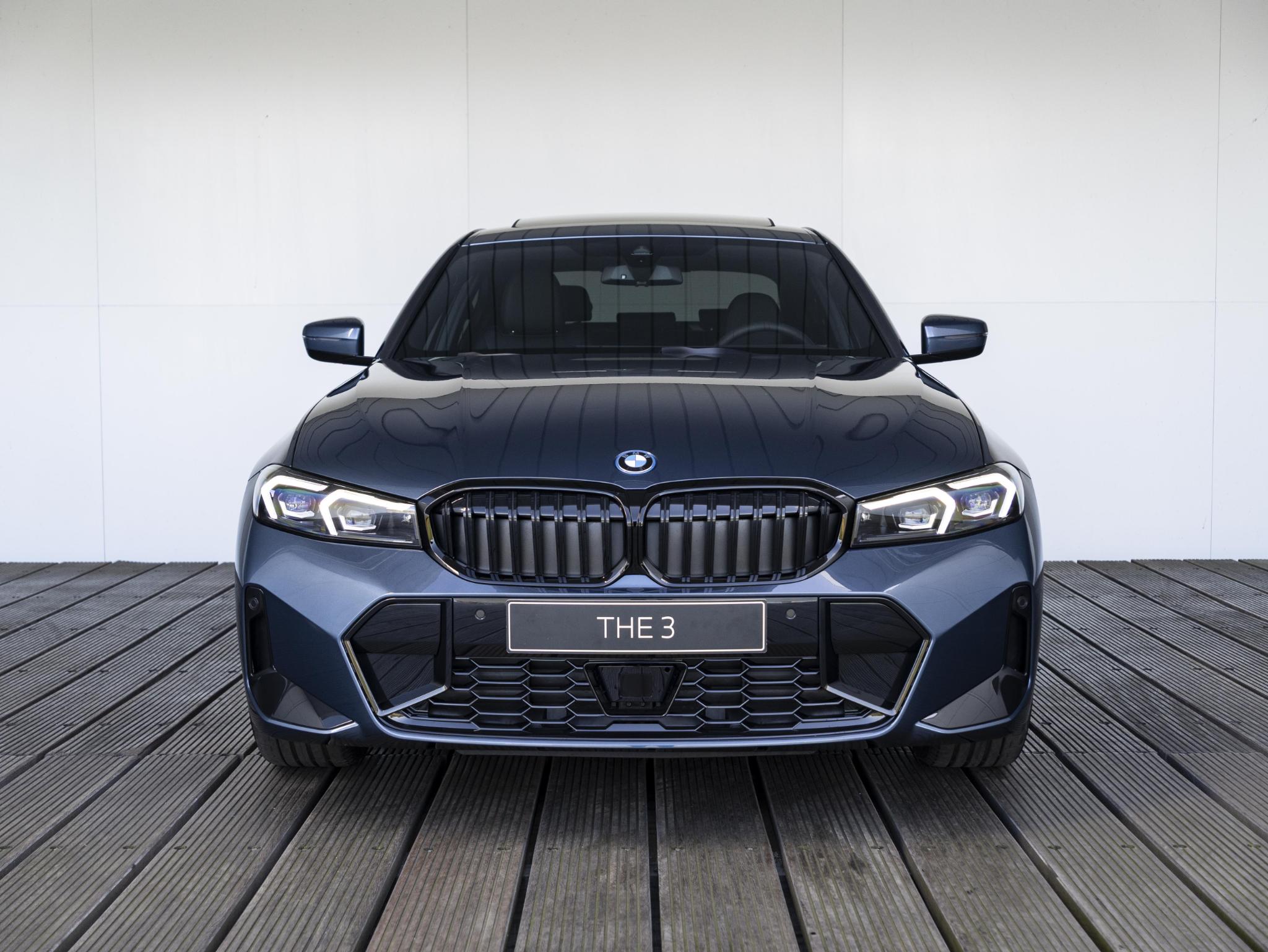 BMW 3 Serie 330e M Sport Edition - Afbeelding 3