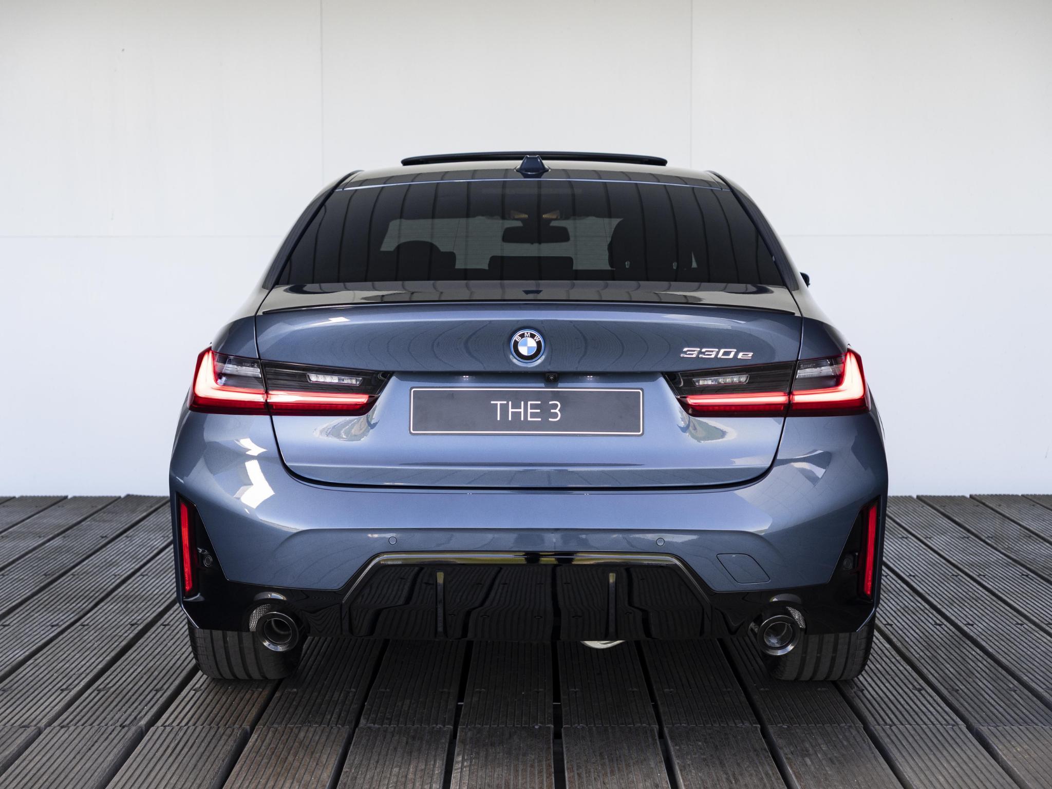 BMW 3 Serie 330e M Sport Edition - Afbeelding 5