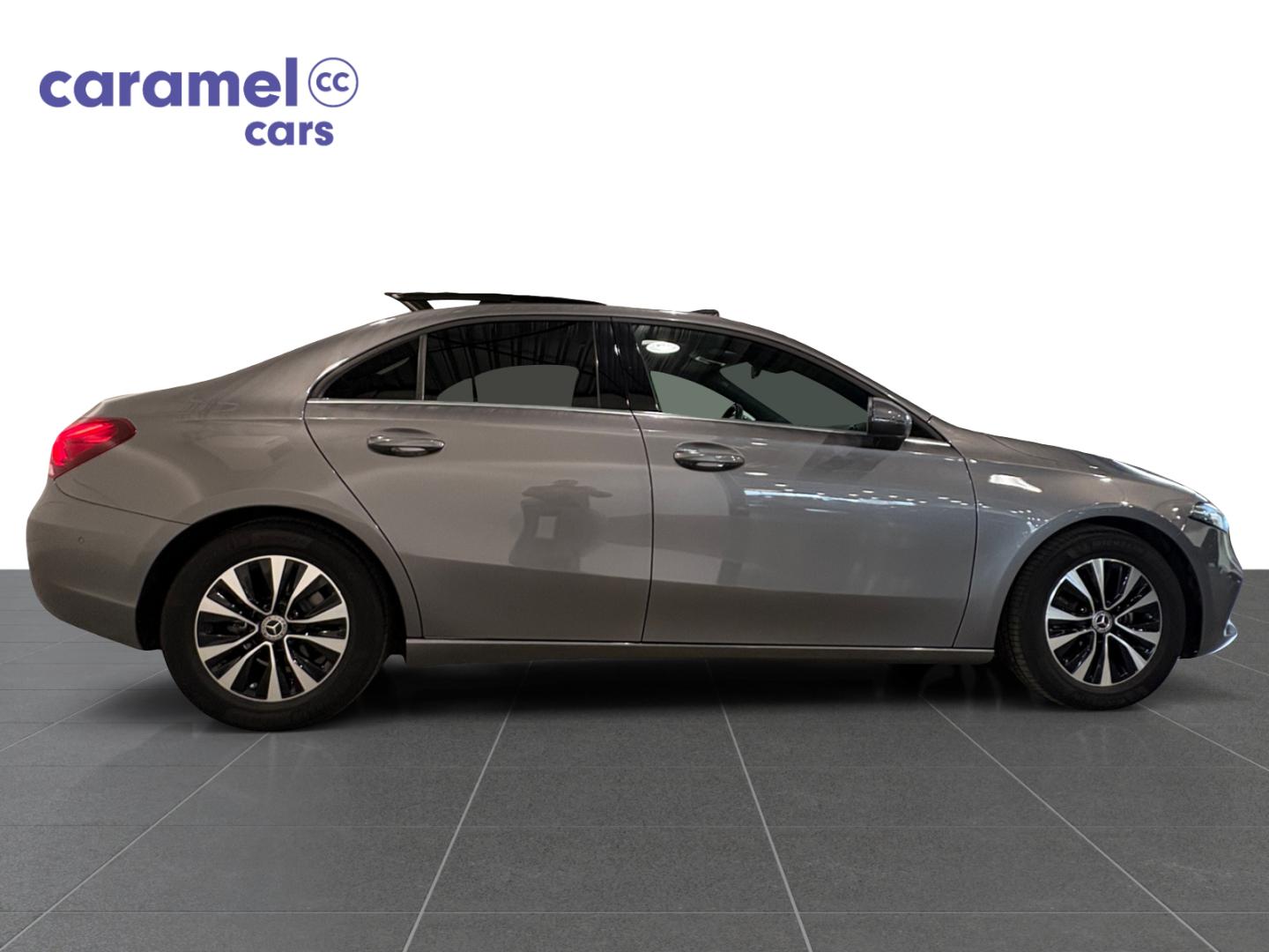 Mercedes-Benz A-Klasse 180 BERLINE *OPEN DAK*CAMERA SENSOREN*DAB*GPS*ZETELVERWARMING* - Afbeelding 5