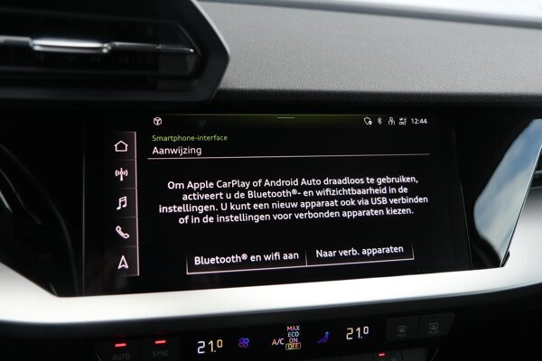 Apple Carplay/Android Auto