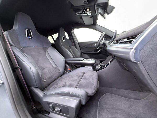 Schwarz met contrasterend stiksel Blau / Schwarz