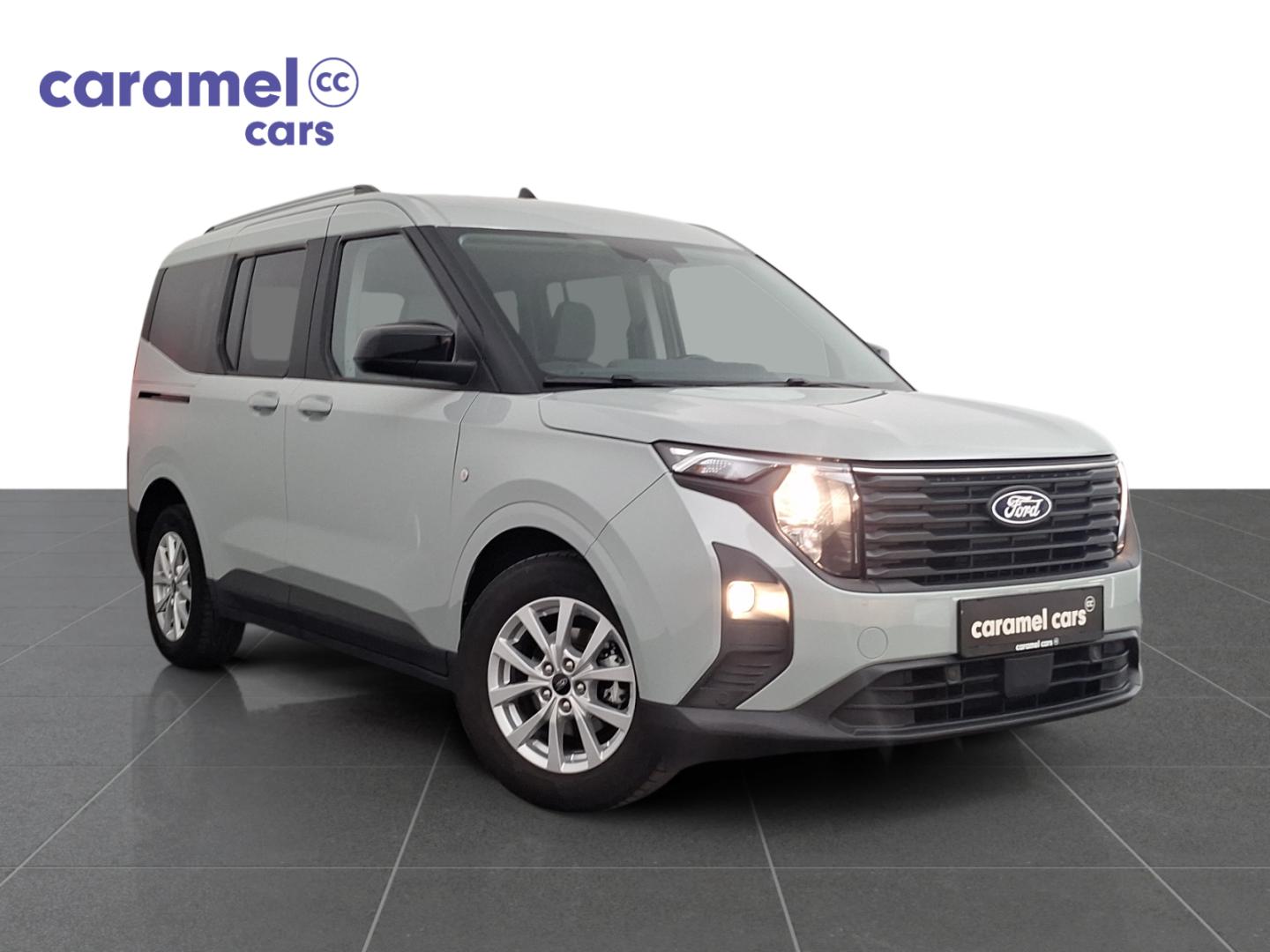 Ford Tourneo Courier TITANIUM AUTOMAAT 5-ZIT *CAMERA SENSOREN*DAB*GPS*