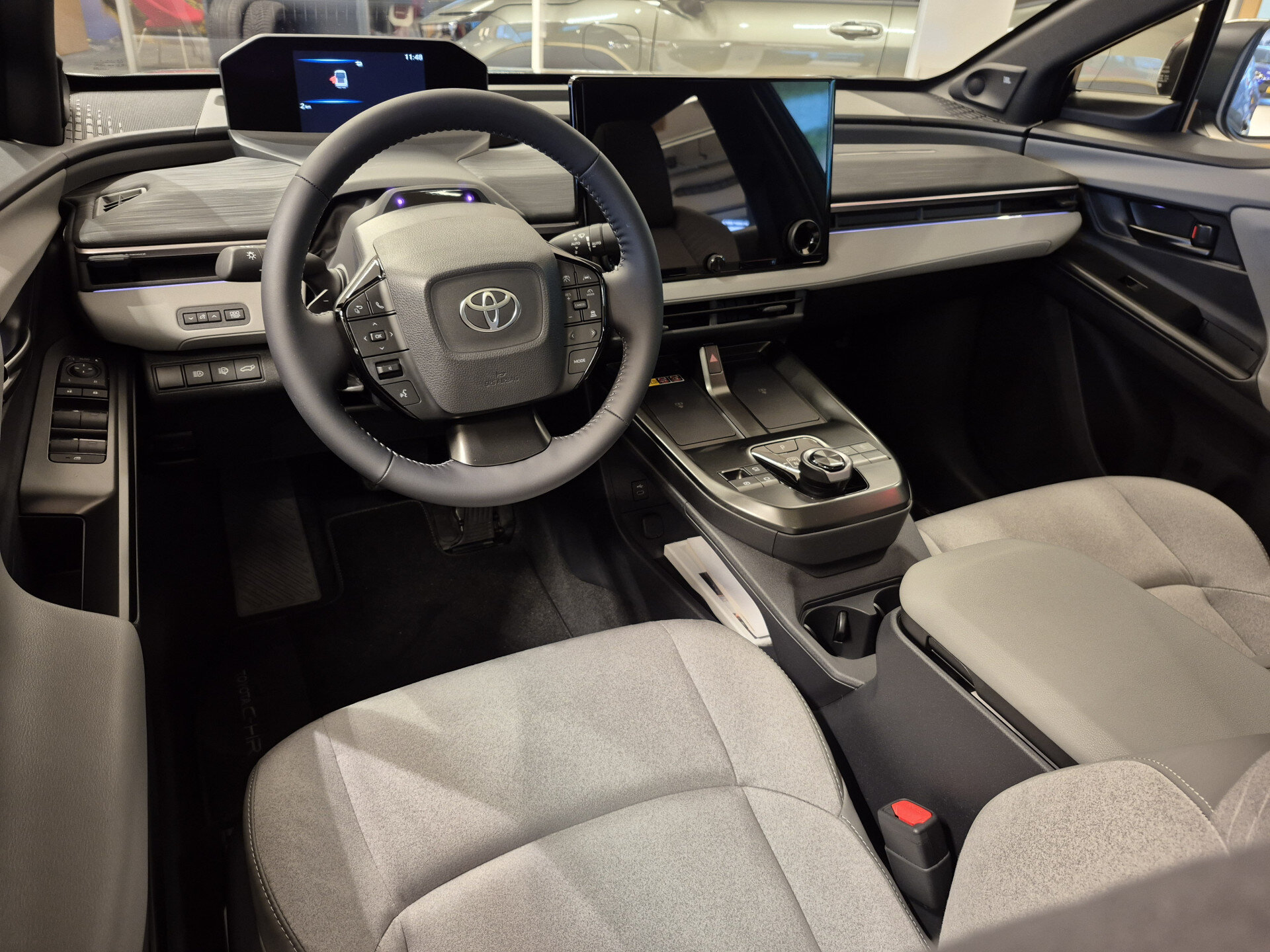 Toyota  C-HR+ Executive AWD 77 kWh - Afbeelding 2