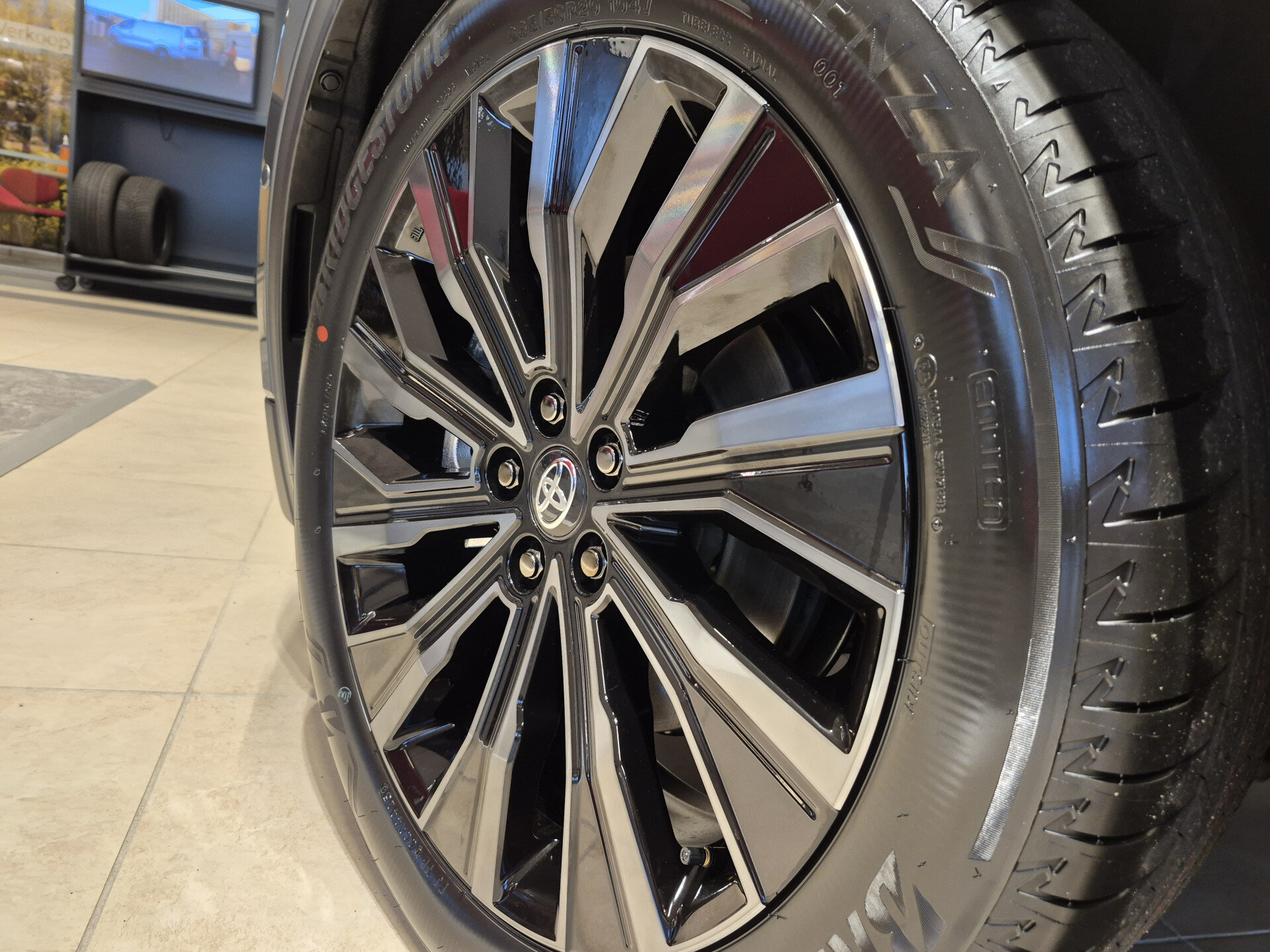 Toyota  C-HR+ Executive AWD 77 kWh - Afbeelding 5