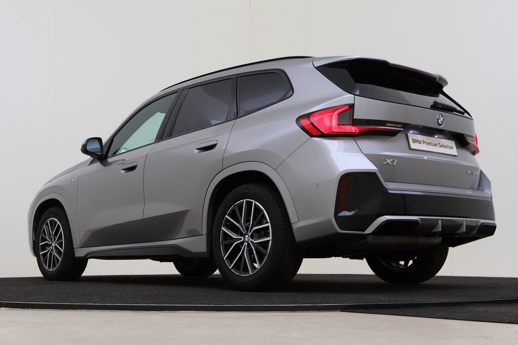 BMW X1 11