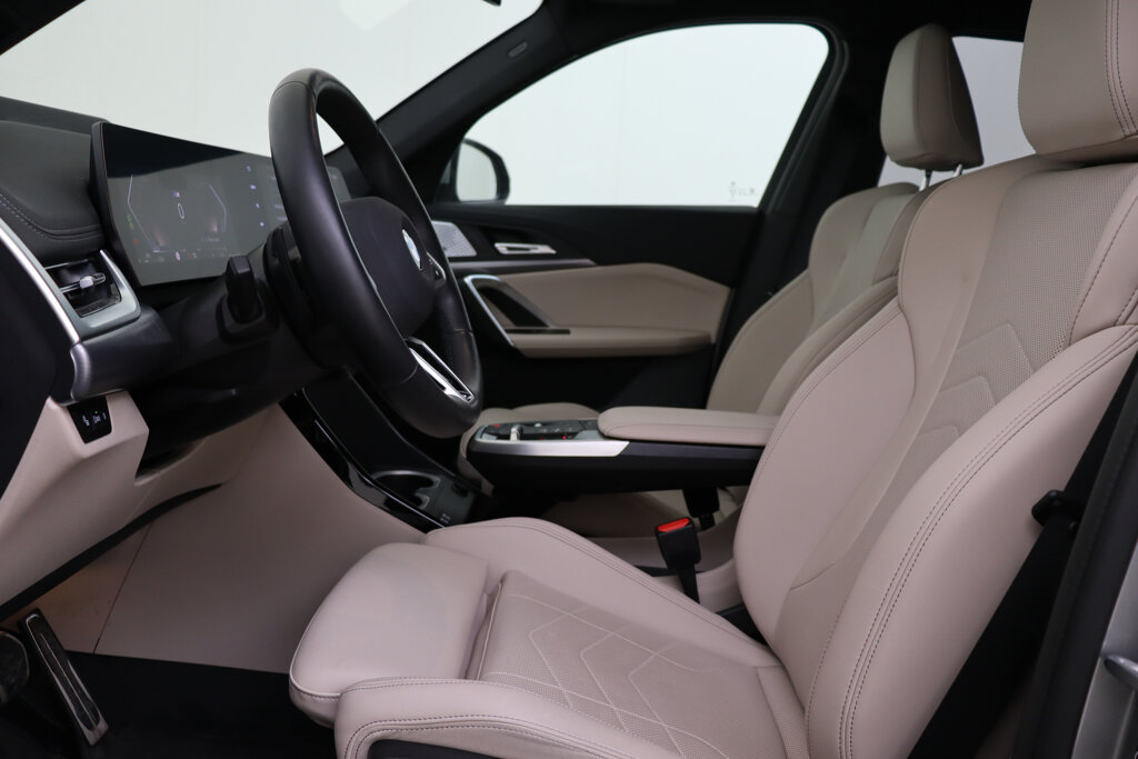 BMW X1 12