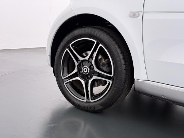 15" achtspaakslichtmetalen velgen, zilver,met banden 165/65 R15 voor,185/60 R15 achter