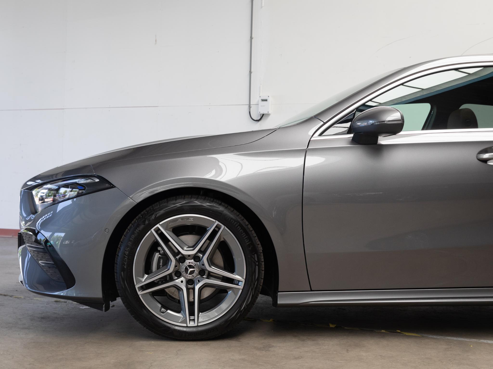 Mercedes-Benz A-Klasse Limousine 180 Business Solution AMG - Afbeelding 4