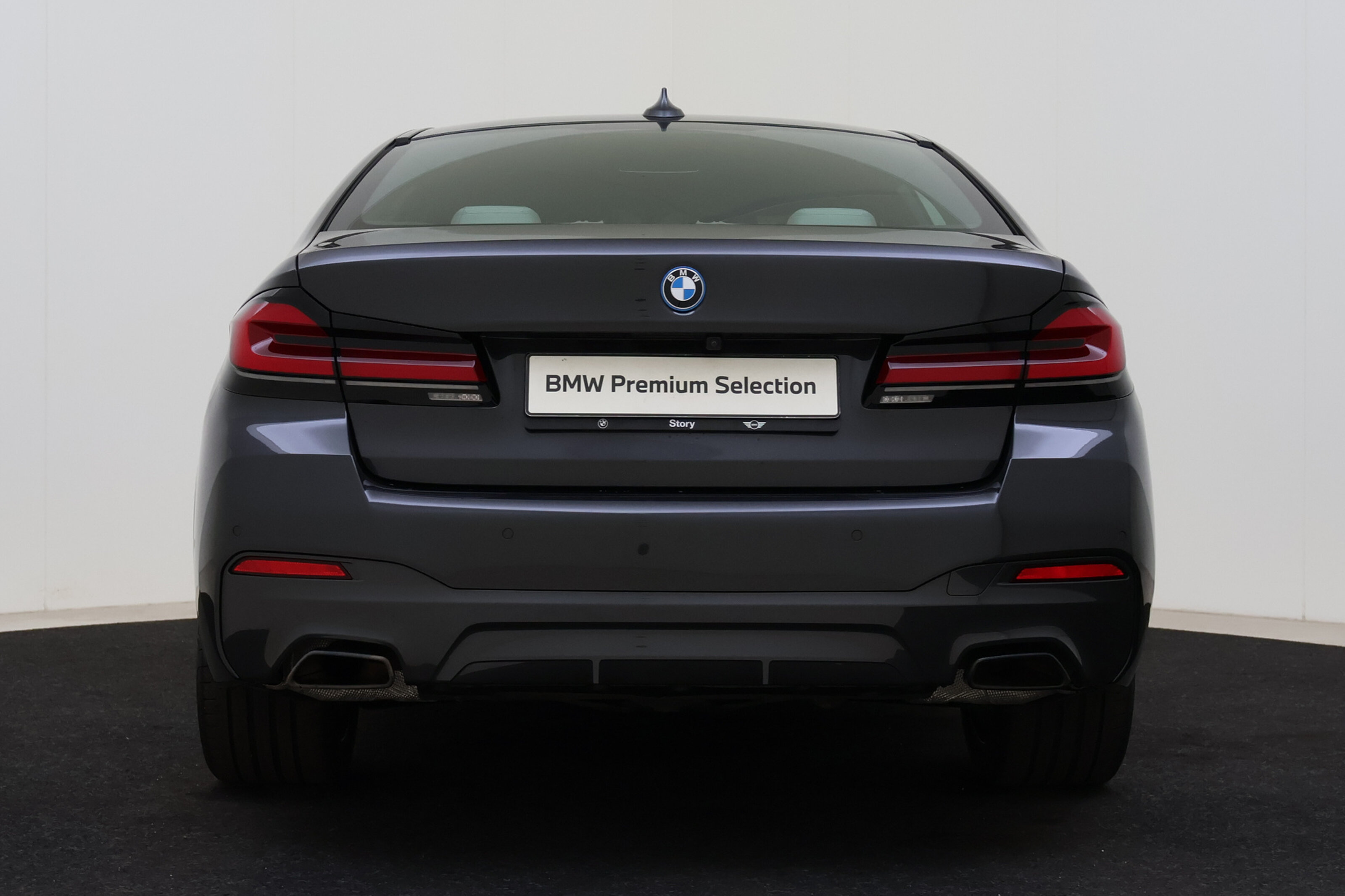 BMW 5 Serie 545e xDrive High Executive M Sport Automaat