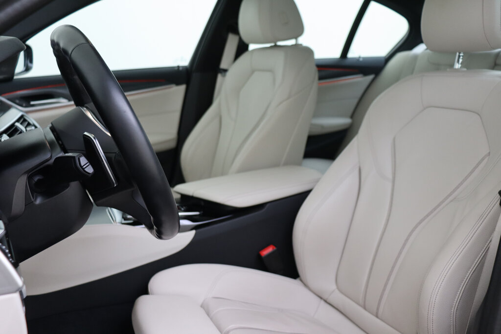 BMW 5 Serie 8