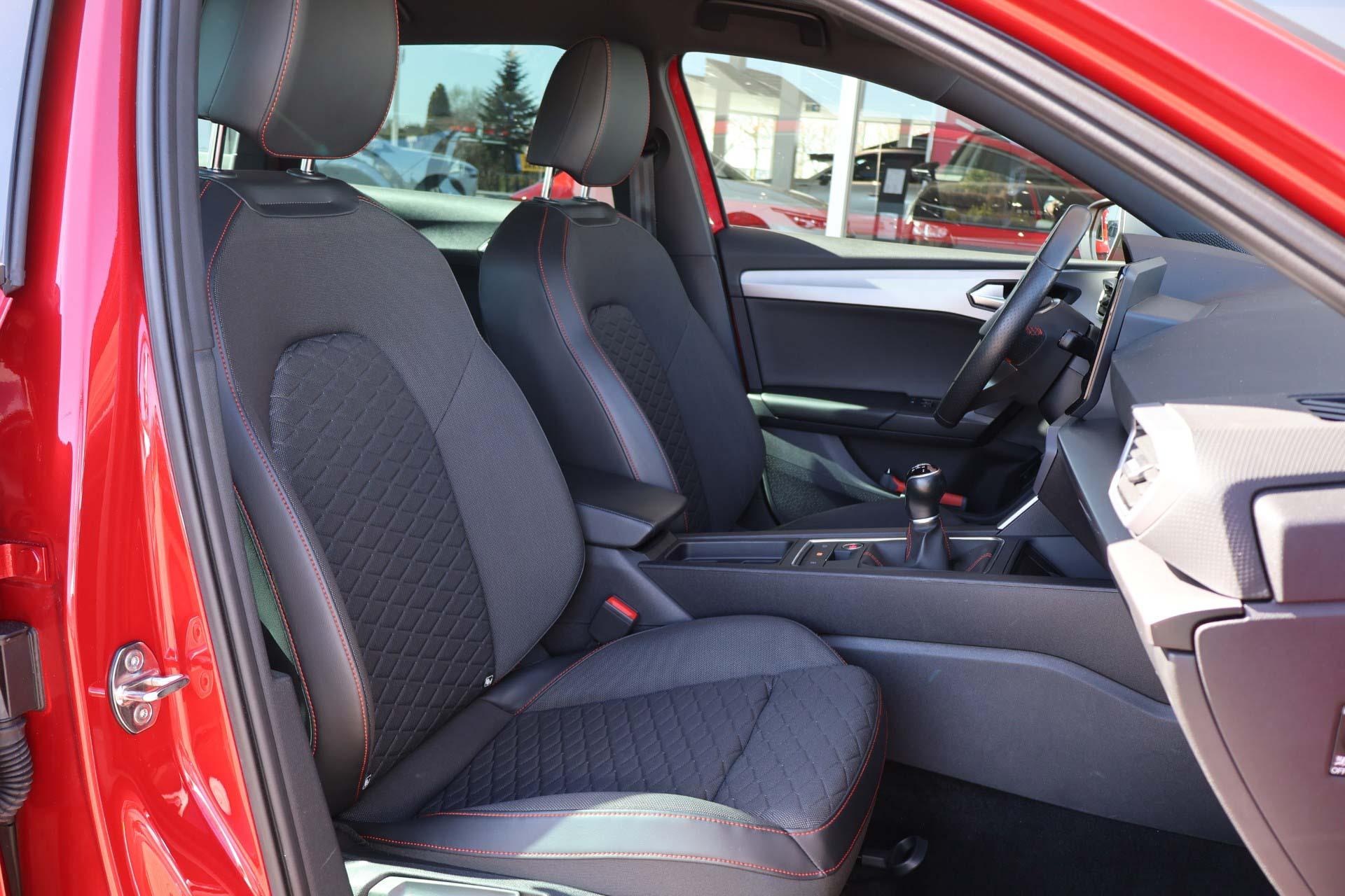 SEAT Leon Sportstourer 1.5 TSI 150pk FR Business Intense - Afbeelding 4