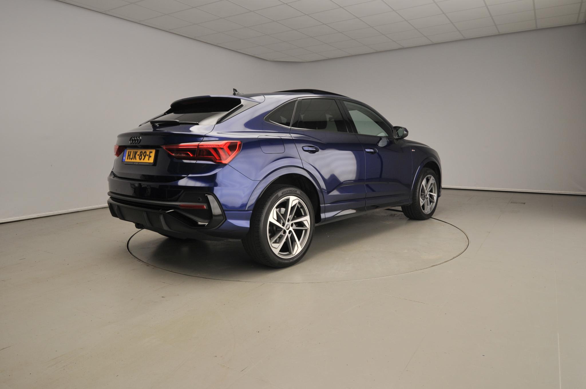 Audi Q3 Sportback 45 TFSI e S Edition - Afbeelding 2