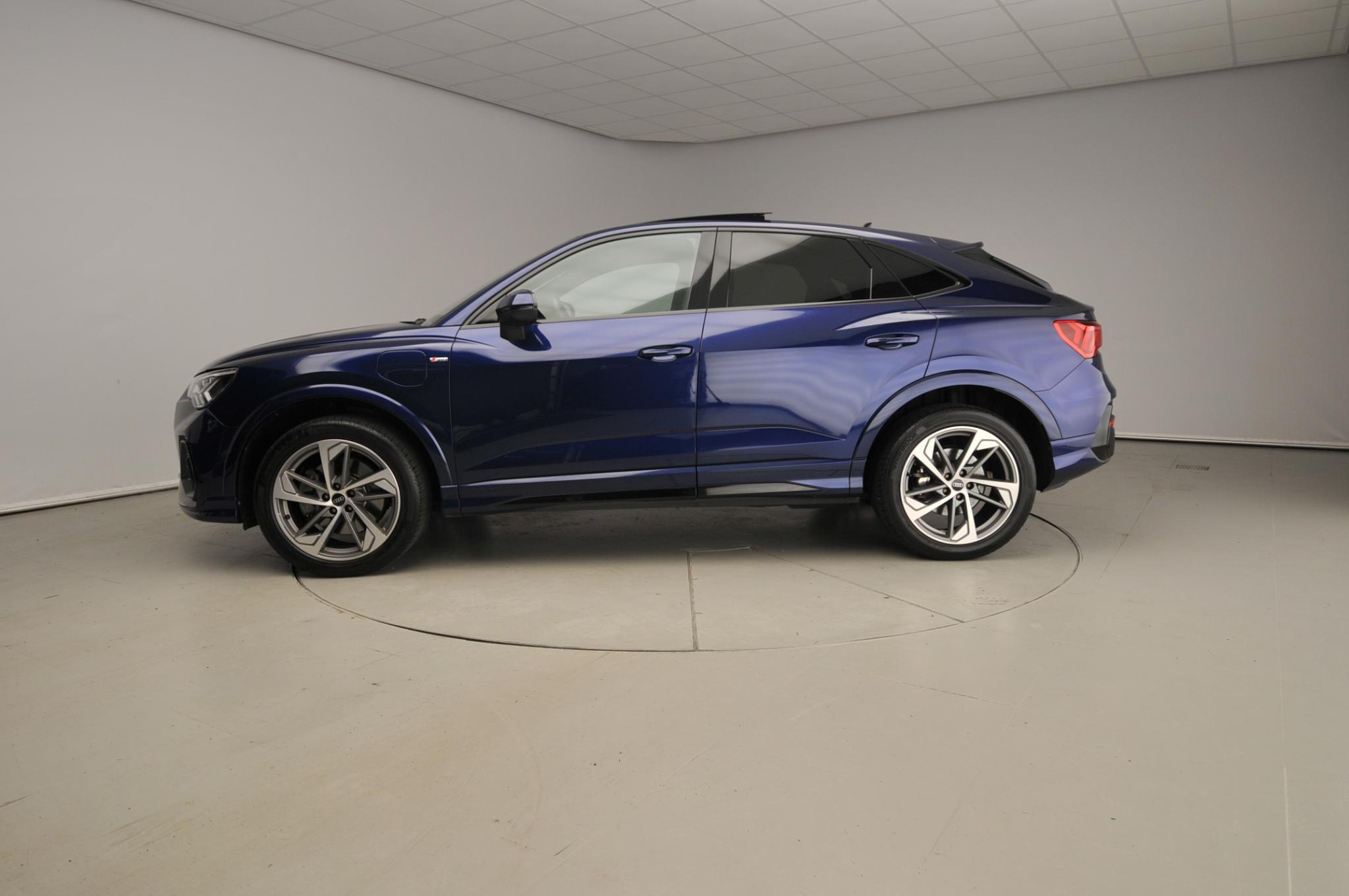 Audi Q3 Sportback 45 TFSI e S Edition - Afbeelding 3