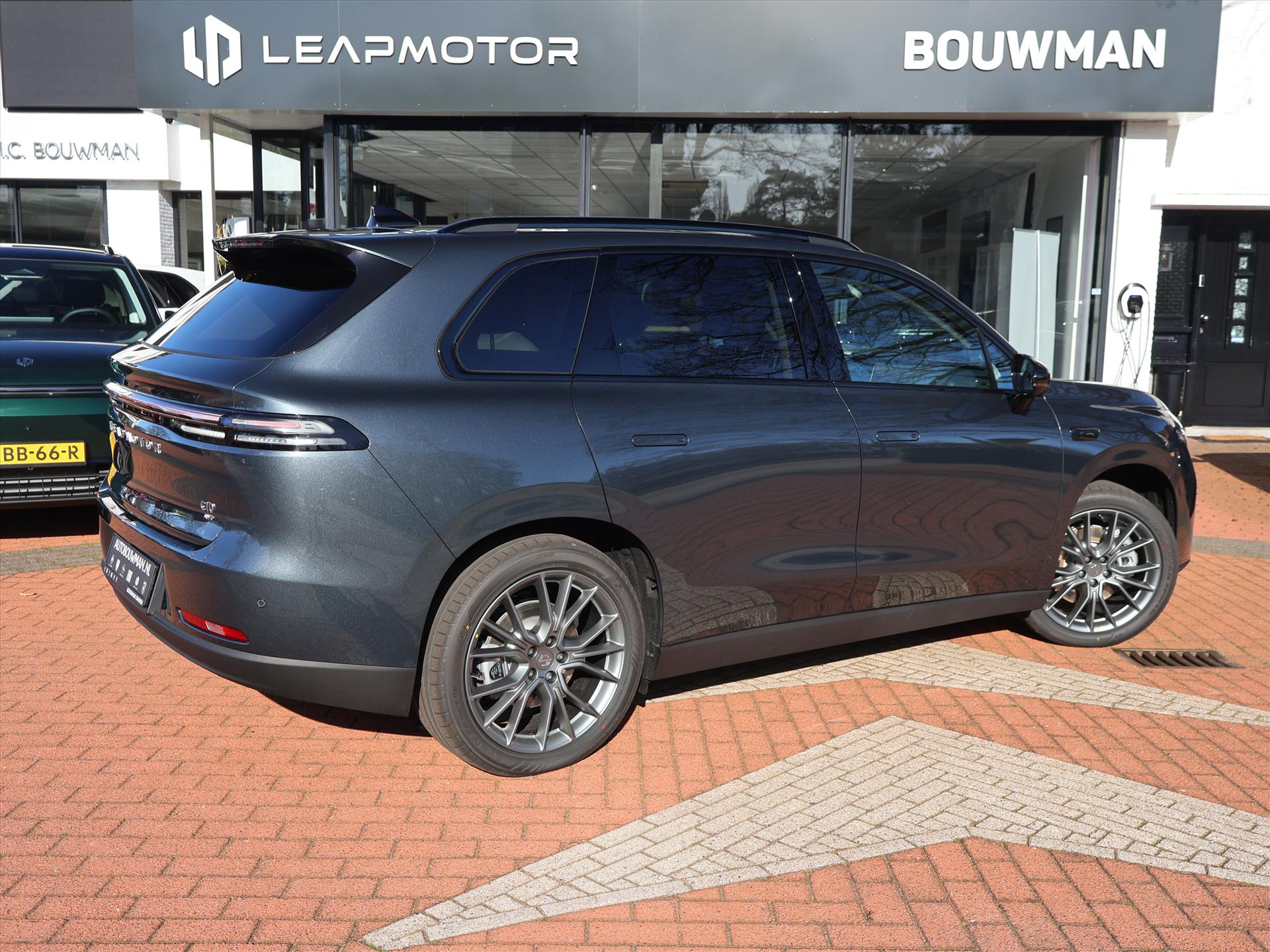 Leapmotor C10 EV ProMax 81,9 kWh 600pk AWD Design, Rijklaarprijs, NIEUW, Rijklaarprijs | Panoramadak | Camera 360 | Adaptieve Cruise Control - Afbeelding 5