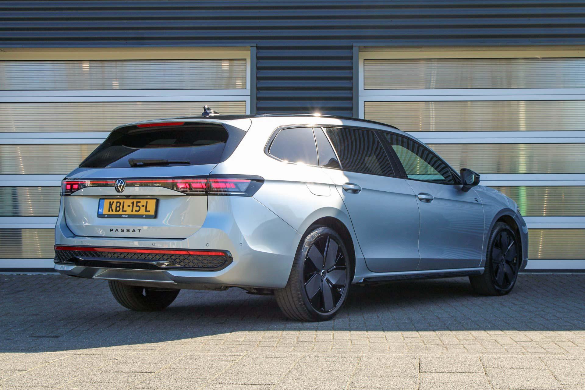 Volkswagen Passat Variant 1.5 eHybrid 272pk DSG R-Line Edition - Afbeelding 2