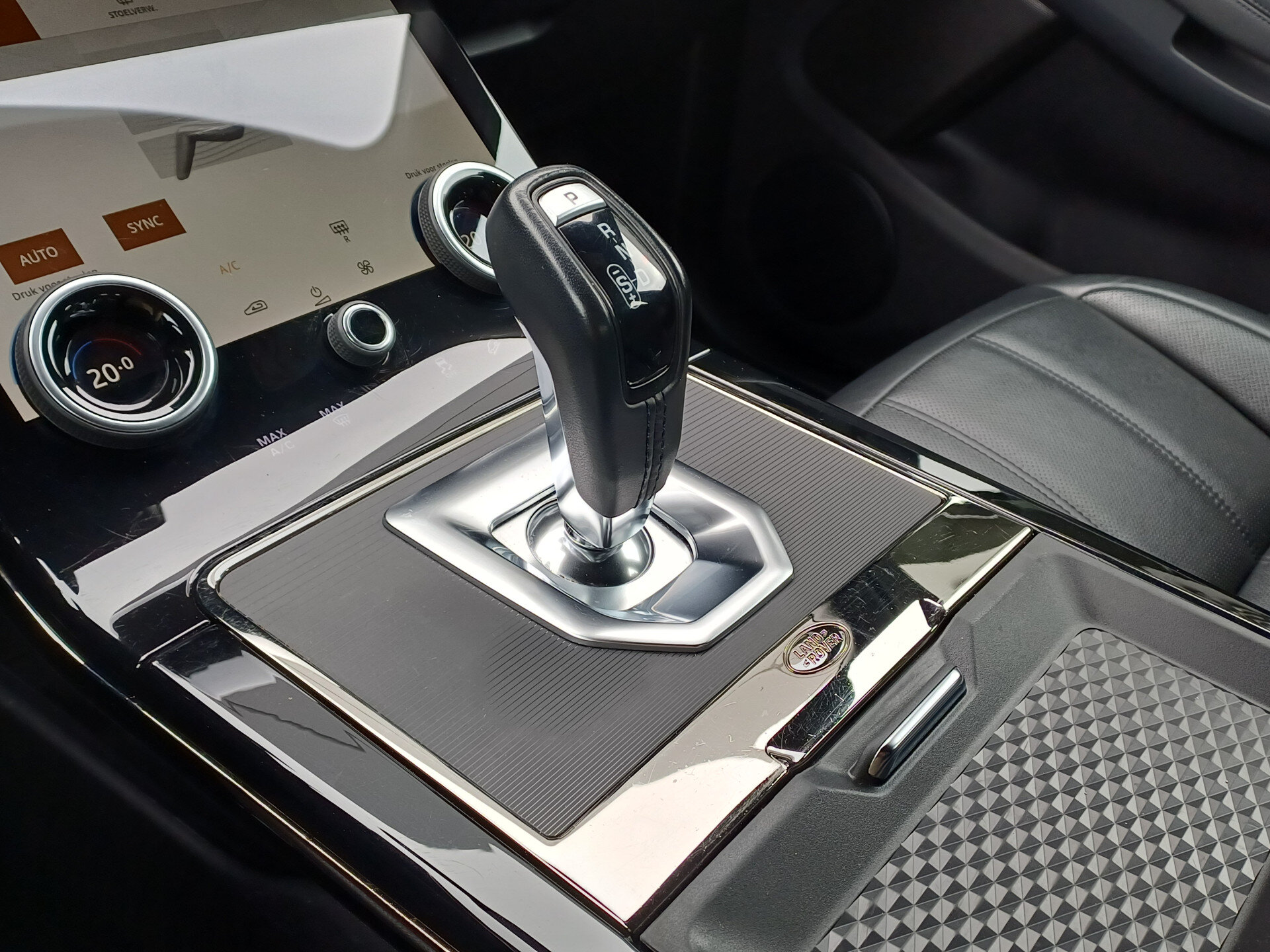 Land Rover Range Rover Evoque P300e 309pk AWD R-Dynamic SE - Afbeelding 3