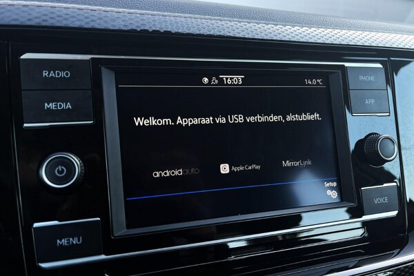 Apple Carplay/Android Auto