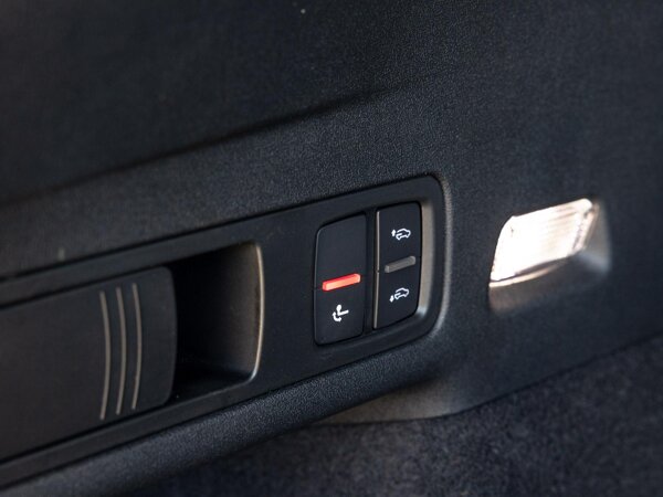 trekhaak elektrisch uitklapbaar