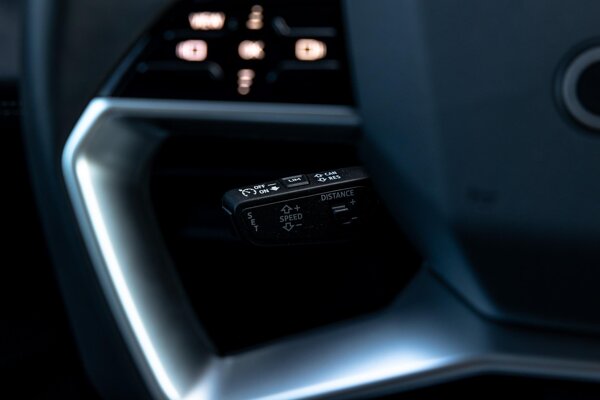 cruise control adaptief met Stop&Go en stuurhulp cruise control adaptief met Stop&Go en stuurhulp