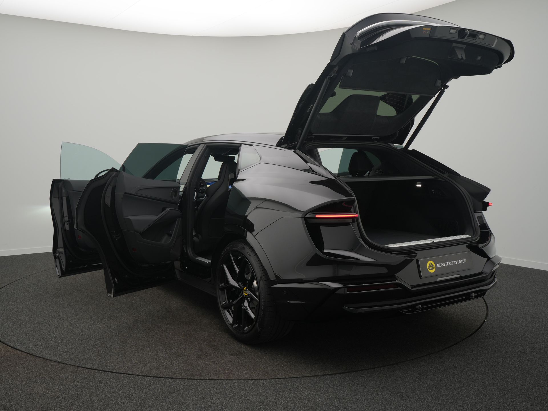 Lotus Eletre 600 GT 4WD - Afbeelding 3