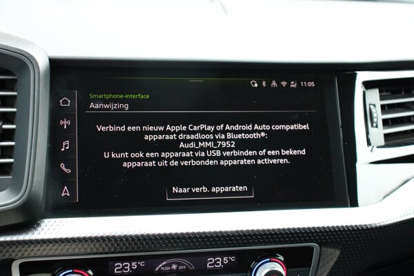 Apple Carplay/Android Auto Apple Carplay/Android Auto