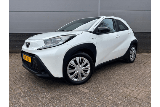 Toyota Aygo X 1.0 VVT-i MT Play