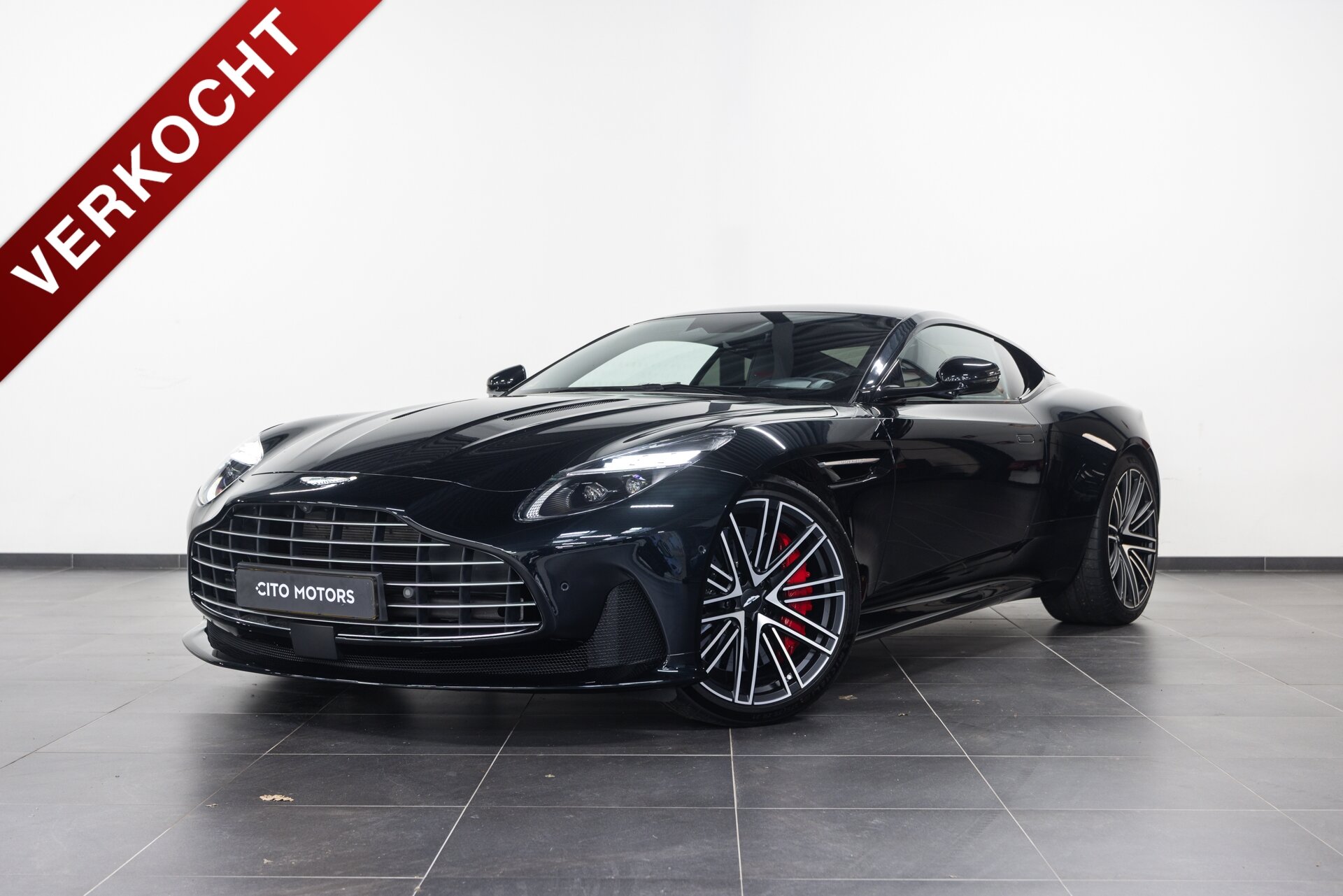 Aston Martin DB12 Coupe