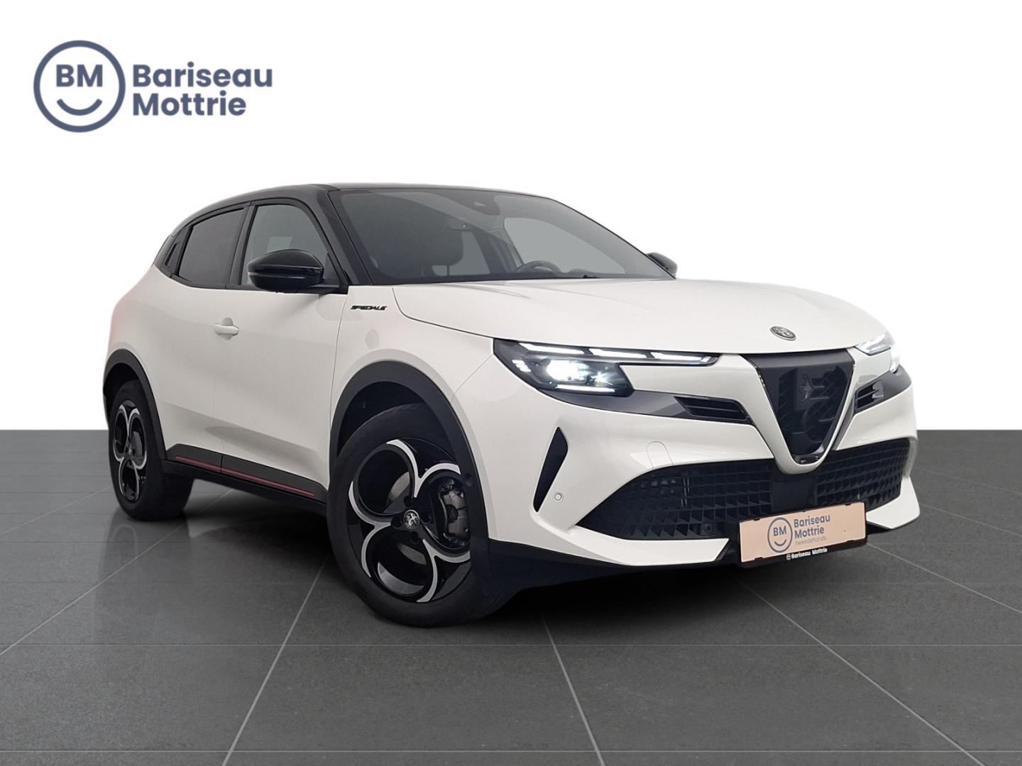 Alfa Romeo Junior SPECIALE HYBRID AUTOMAAT *