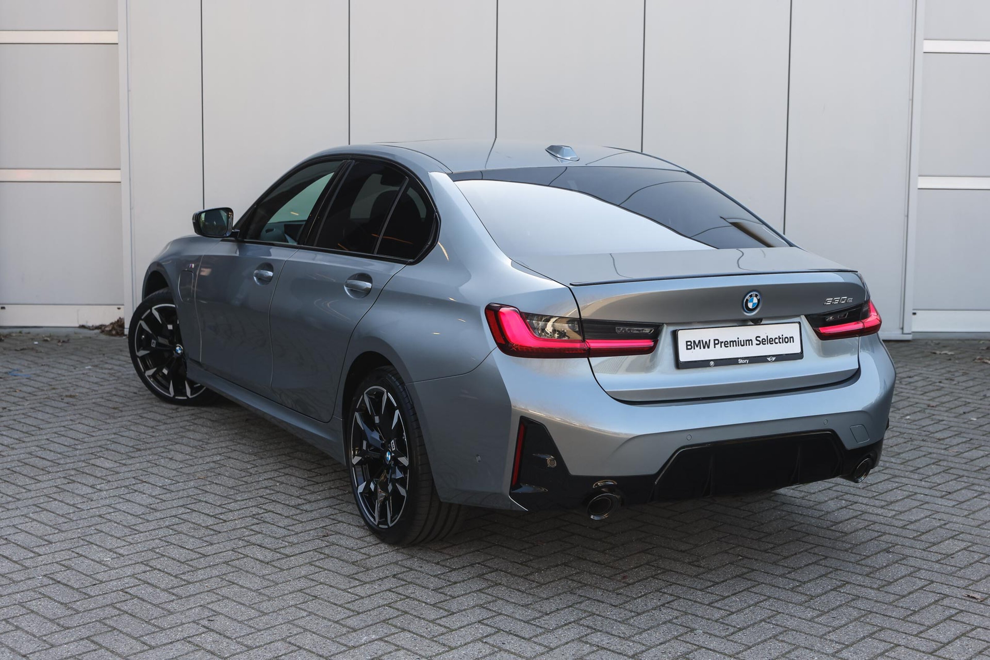BMW 3 Serie 330e High Executive M Sport Automaat