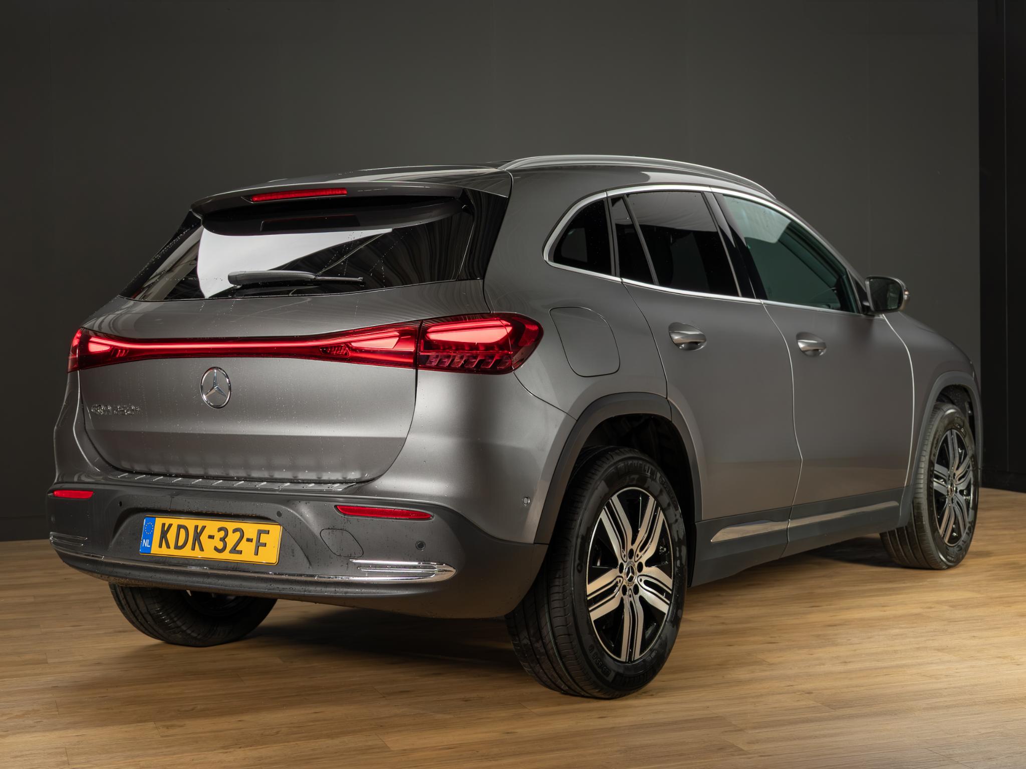 Mercedes-Benz EQA 250+ Business Solution Luxury 71 kWh - Afbeelding 2