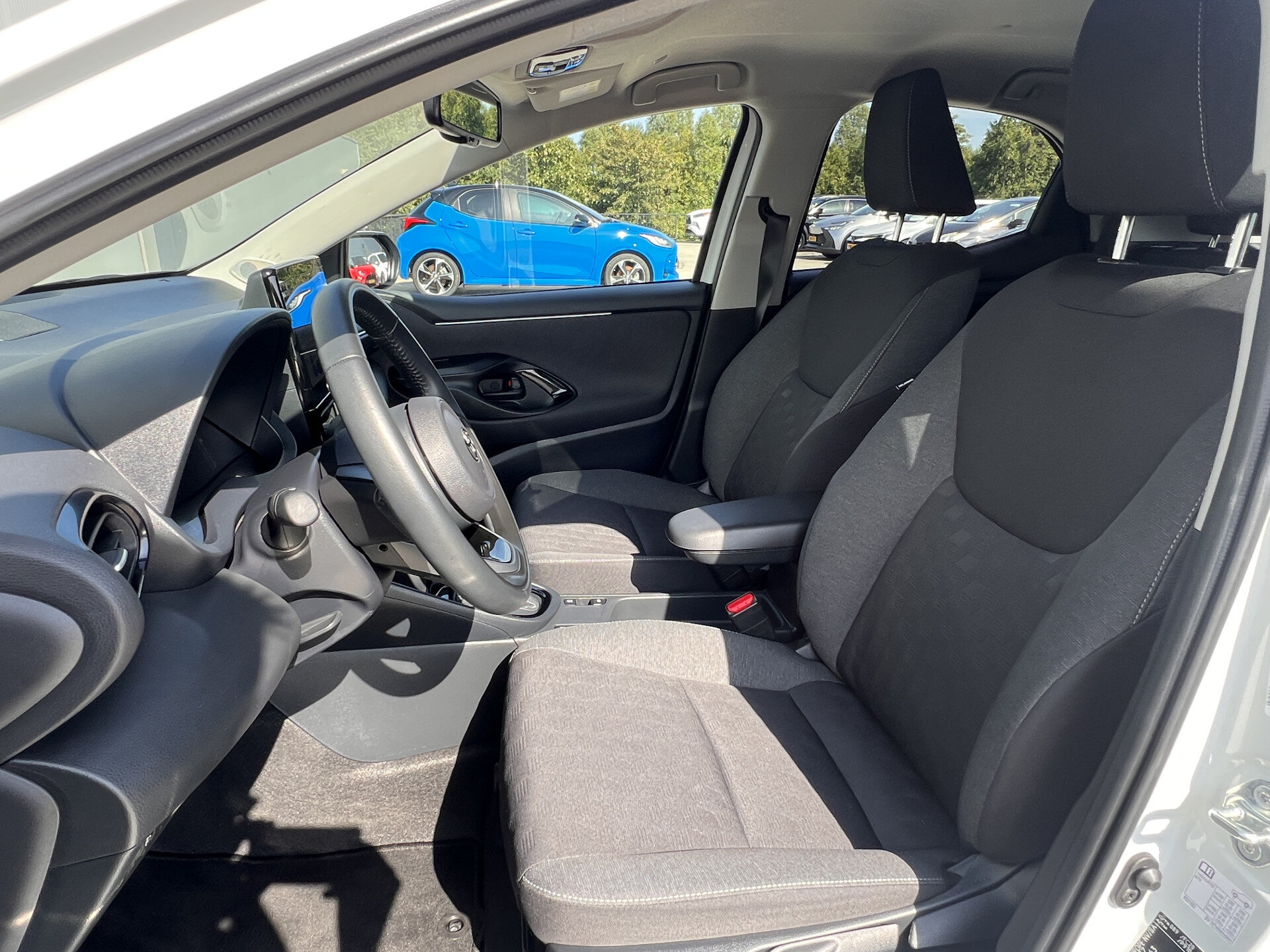 Toyota Yaris 1.5 Hybrid 115 First Edition Automaat - Afbeelding 2