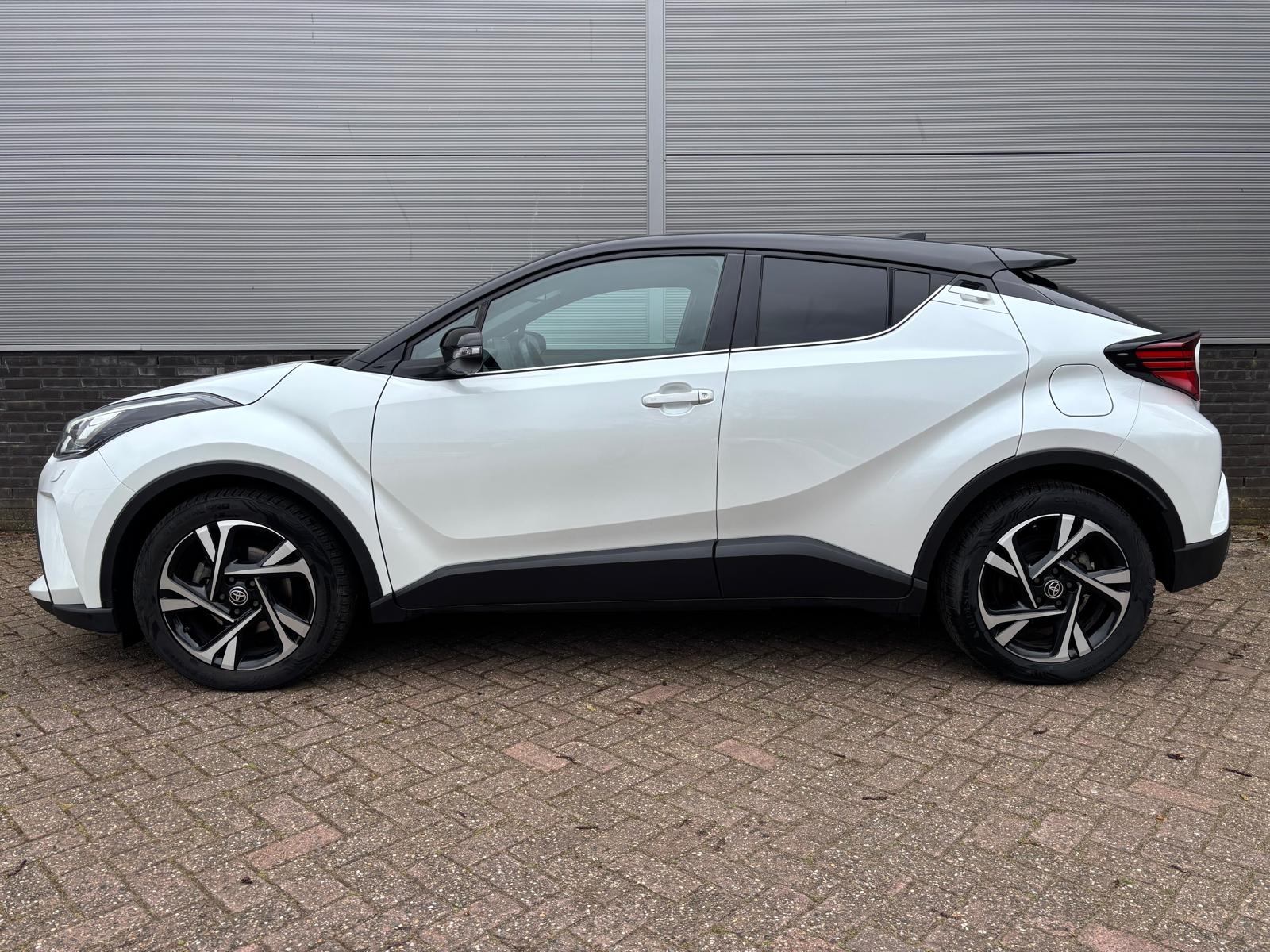 Toyota C-HR 2.0 Hybrid Dynamic Stoel + Stuurverwarming zeer compleet ! - Afbeelding 2