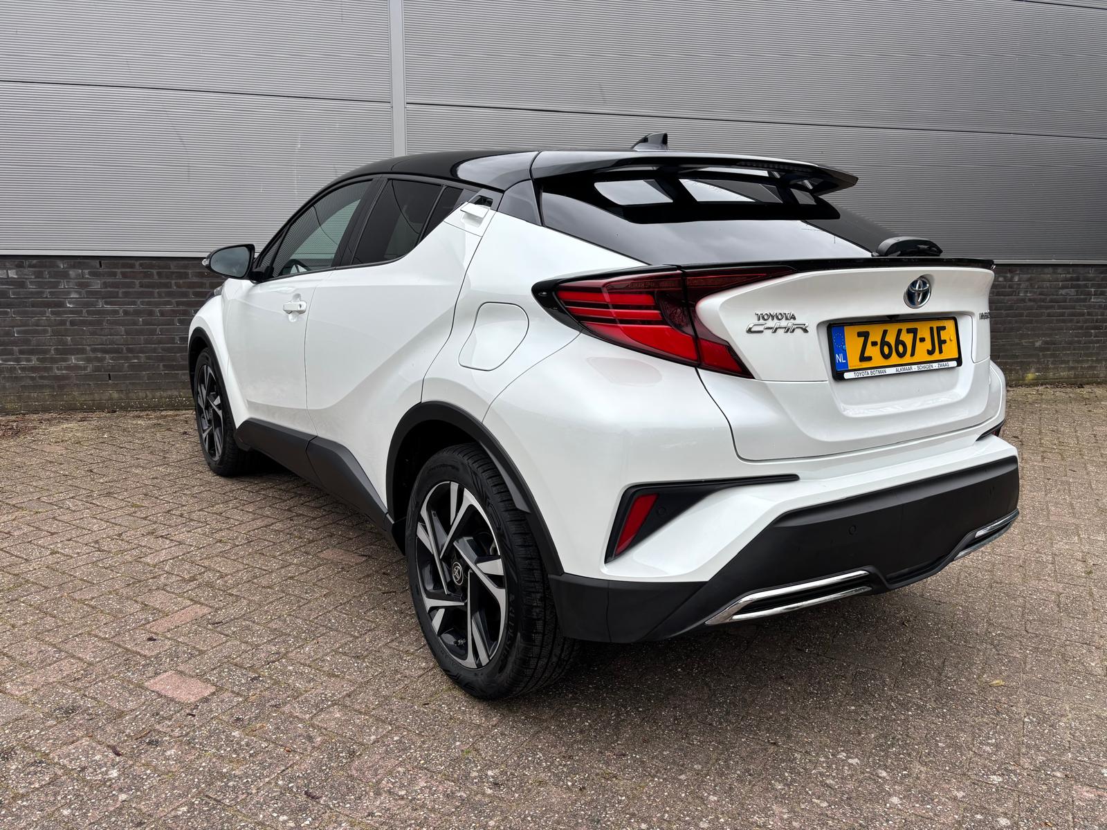 Toyota C-HR 2.0 Hybrid Dynamic Stoel + Stuurverwarming zeer compleet ! - Afbeelding 4