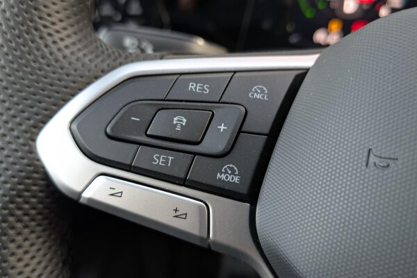 cruise control adaptief met Stop&Go en stuurhulp cruise control adaptief met Stop&Go en stuurhulp