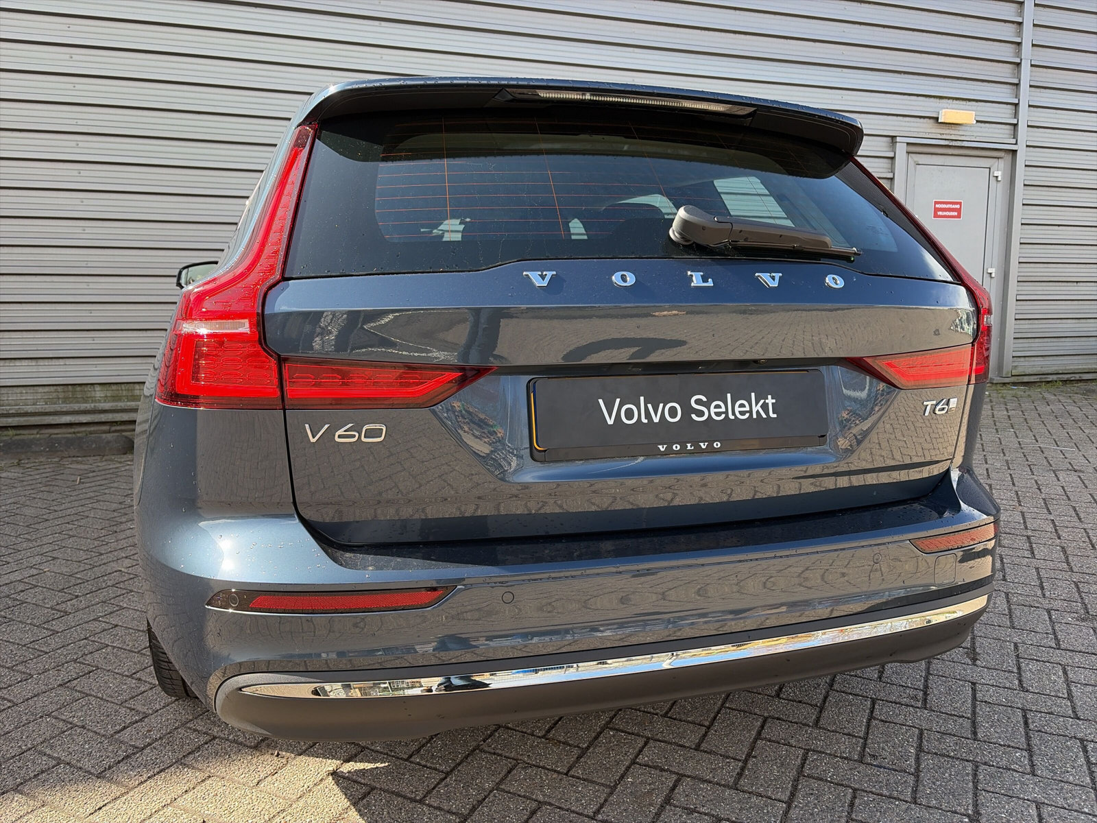 Volvo V60 T6 Plug-in hybrid AWD Essential Bright - Afbeelding 5