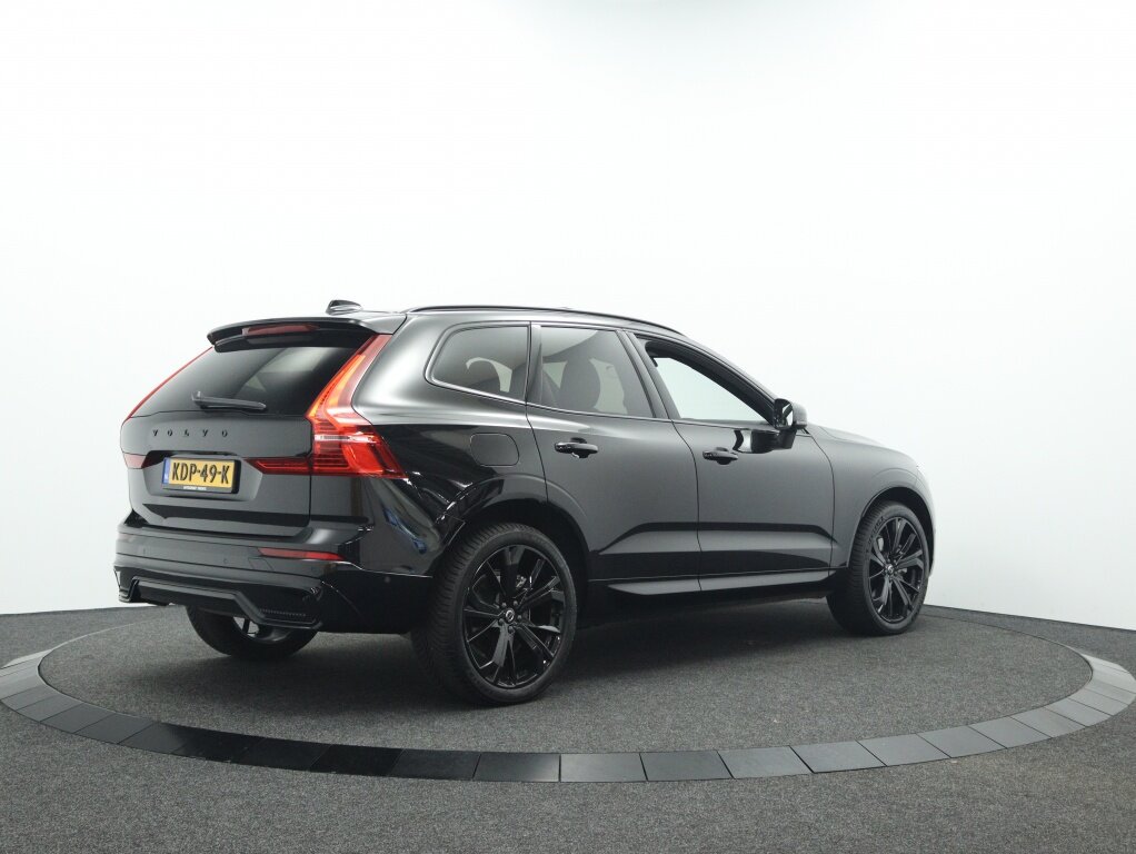 Volvo XC60 2.0 T6 Plus Black Edition | Panoramadak | Leder sportstoelen | 3 - Afbeelding 2